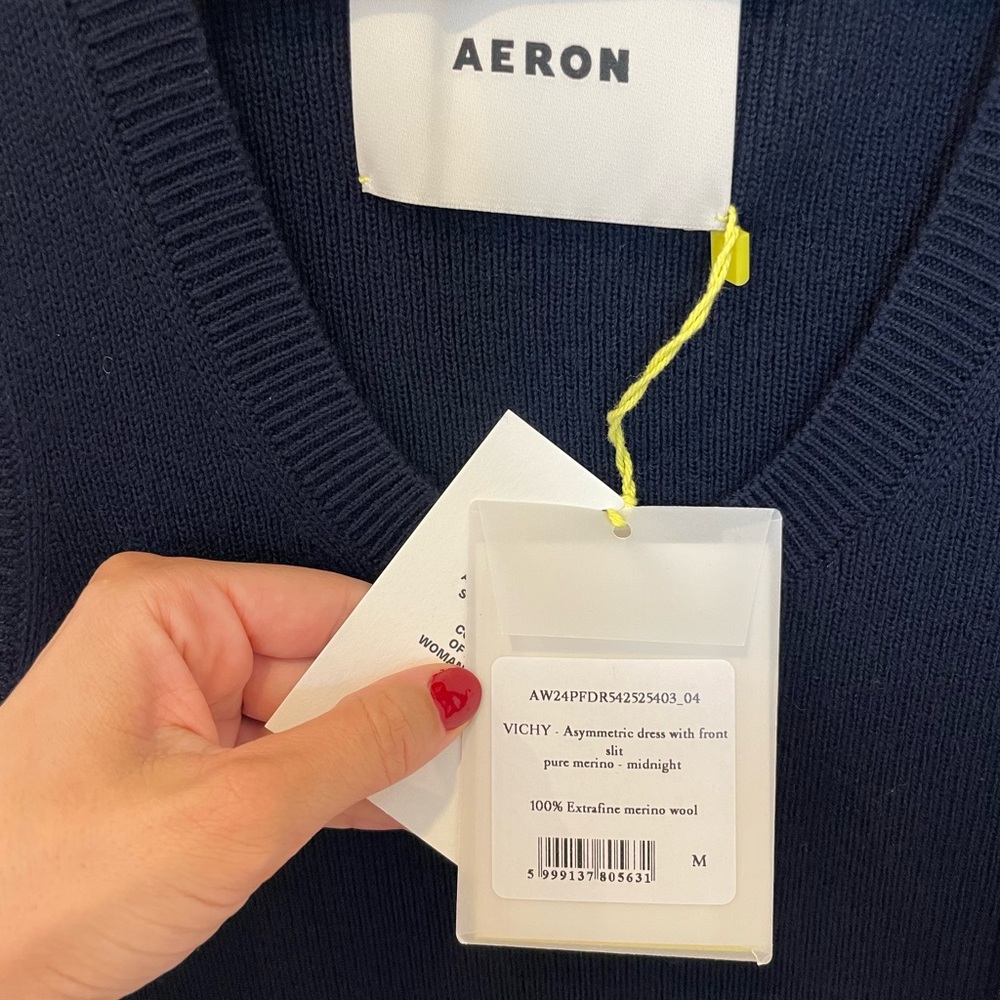 Aeron 100% wool dress - Picture 5 of 6